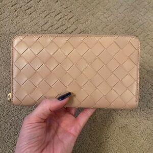 Bottega Veneta zip around wallet
